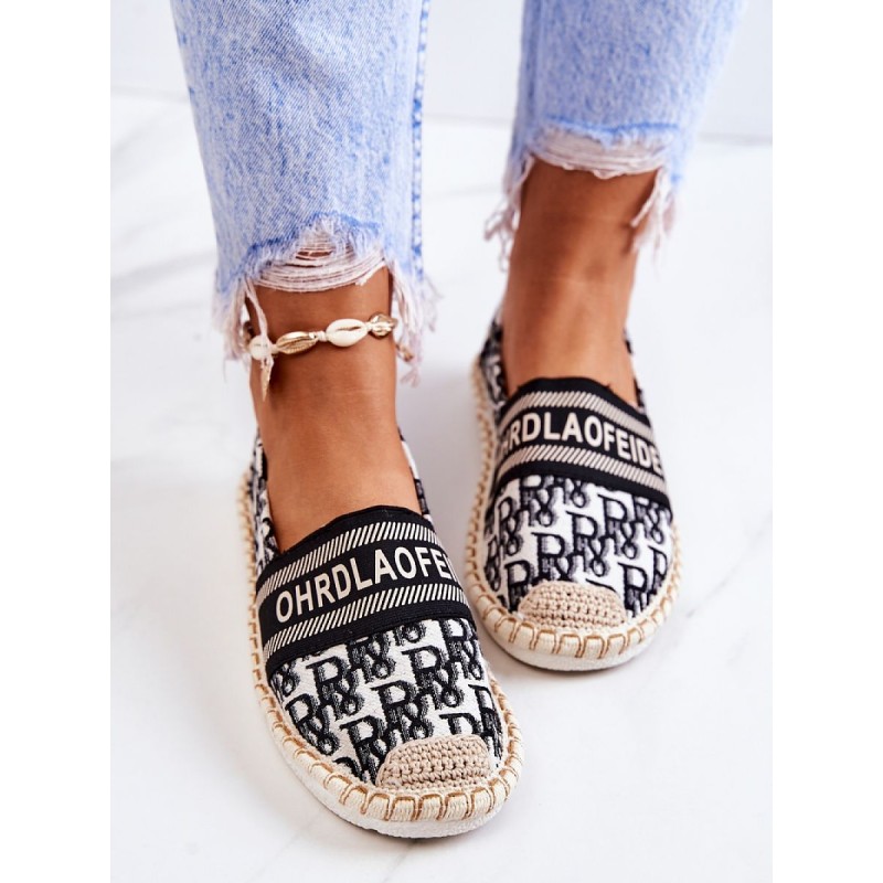  Espadrille Step in style 