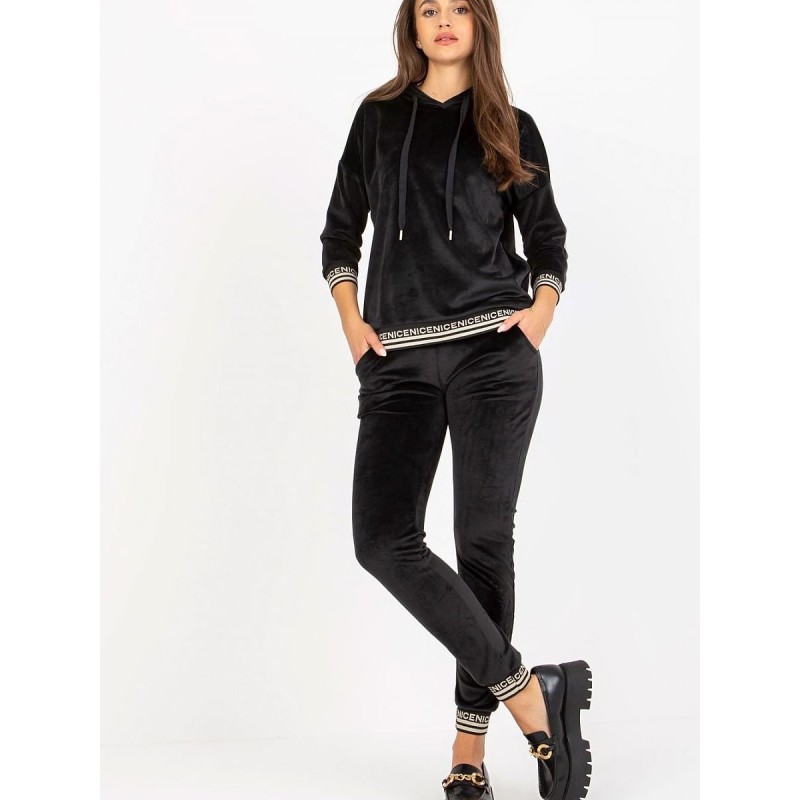  L`ensemble Relevance 