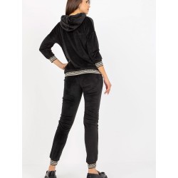  L`ensemble Relevance 